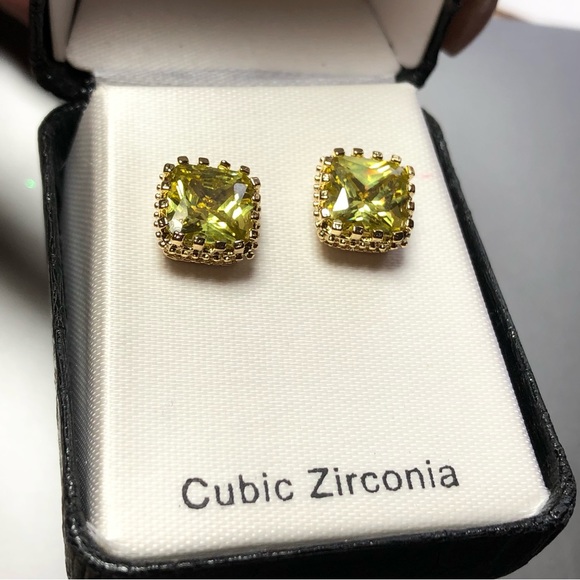 🌞2/$30 Yellow Cubic Zirconium Earrings - Picture 1 of 7